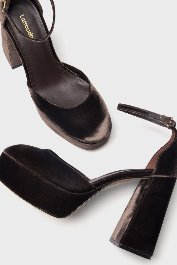 Espresso Velvet Ari Pump