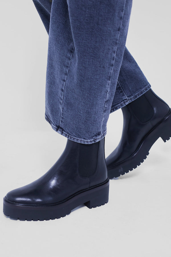 Black Reggie Boots