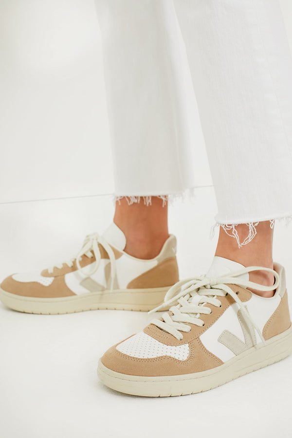 Extra White Natural Sahara V-10 Sneakers