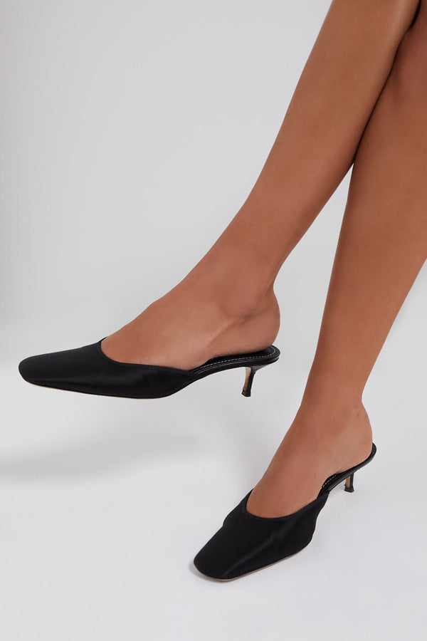 Black Otto Kitten Heel